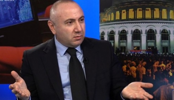 «Համայնքապետերը հանձնարարականներ են ստացել, ցուցակները ձեռքները վազվզում են՝ ապահովելու համար 650 հազար քվեն». Անդրանիկ Թևանյան (տեսանյութ)